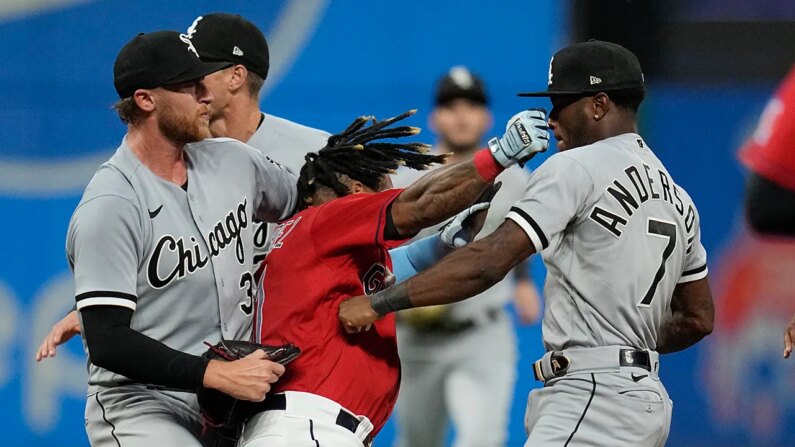 MLB dishes out punishment after White Sox-Guardians melee