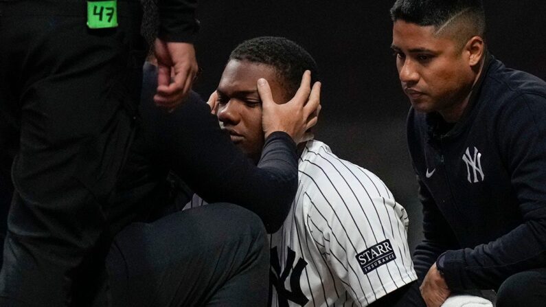 Yankees’ Oscar Gonzalez suffers scary eye injury in bizarre play during exhibition game