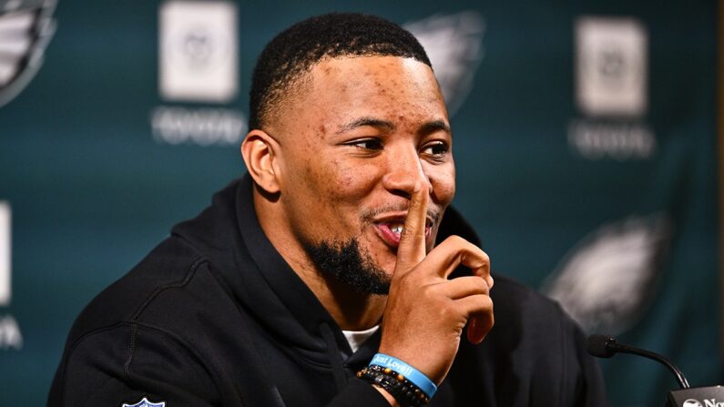 Eagles’ Saquon Barkley admits dad would still cheer for Jets over Philly in Super Bowl matchup