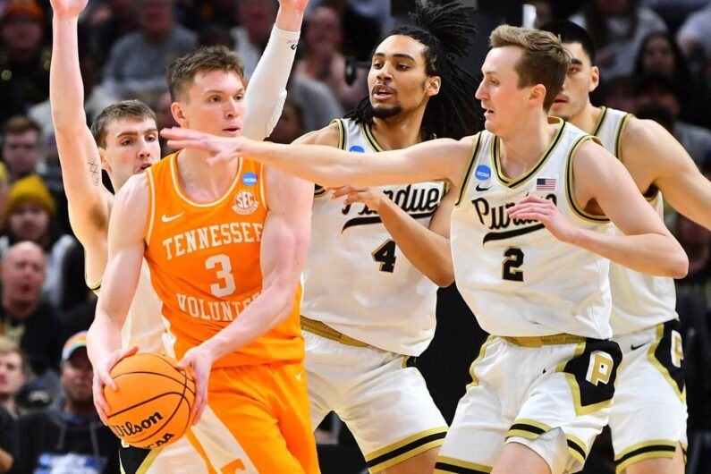 Purdue vs. Tennessee score and live updates: Vols lead Boilermakers in Elite 8, latest March Madness highlights, bracket